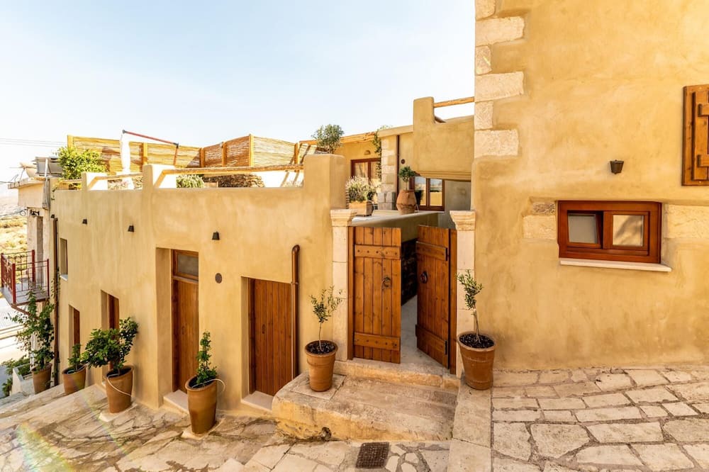 Photo of Outdoor in Chamezi