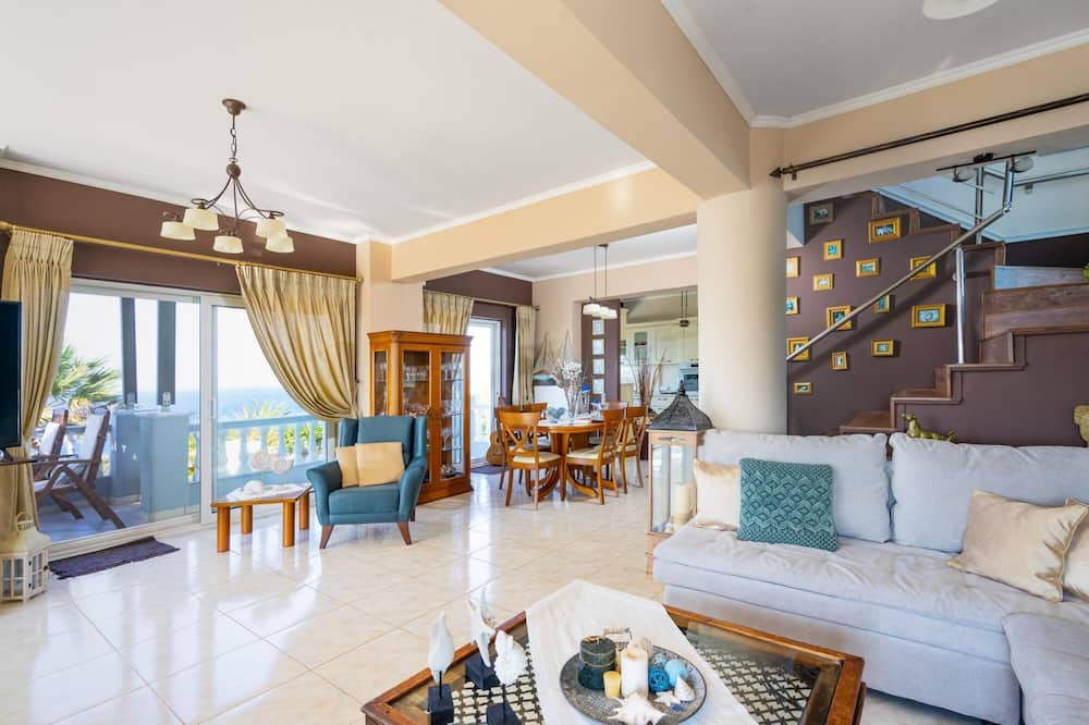 Photo of Livingroom in Sitia