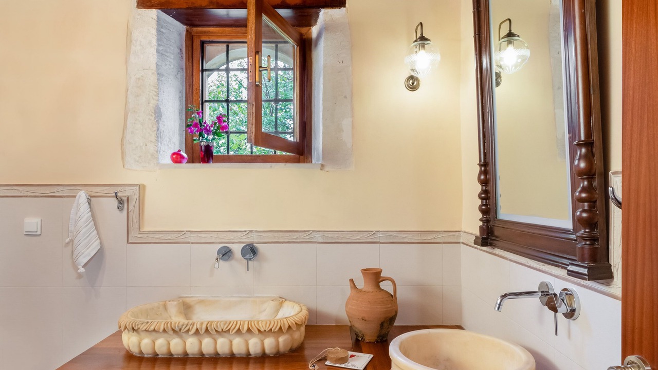 Photo of Bathroom in Mylopotamos