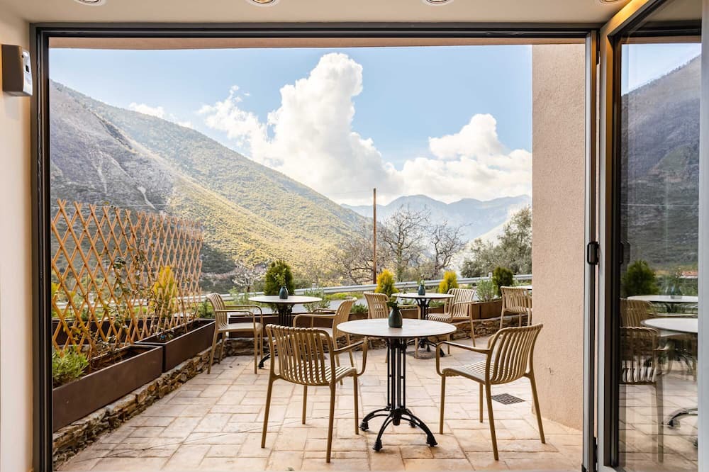 Photo of Outdoor in Artemisia