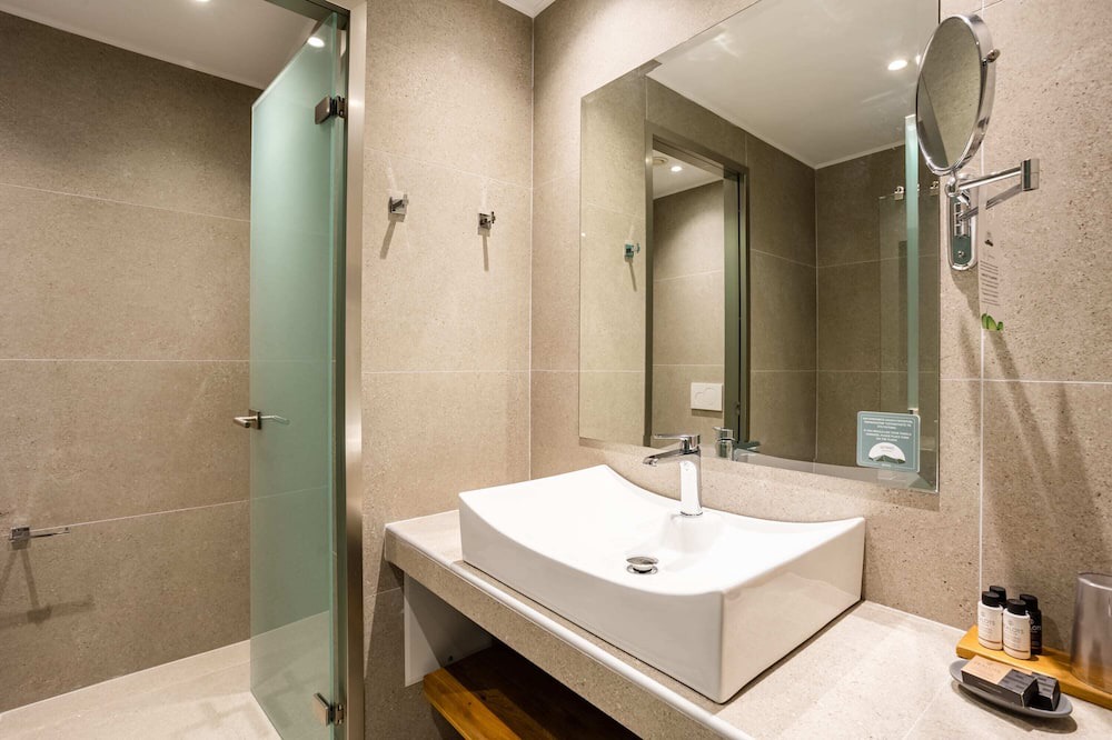 Photo of Bathroom in Artemisia