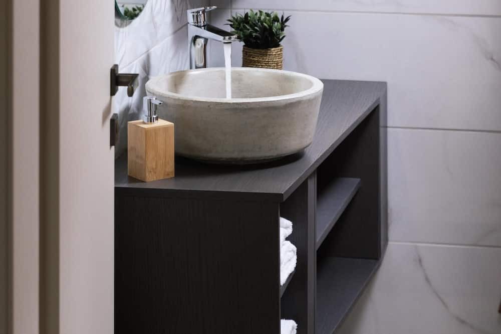 Photo of Bathroom in Mires
