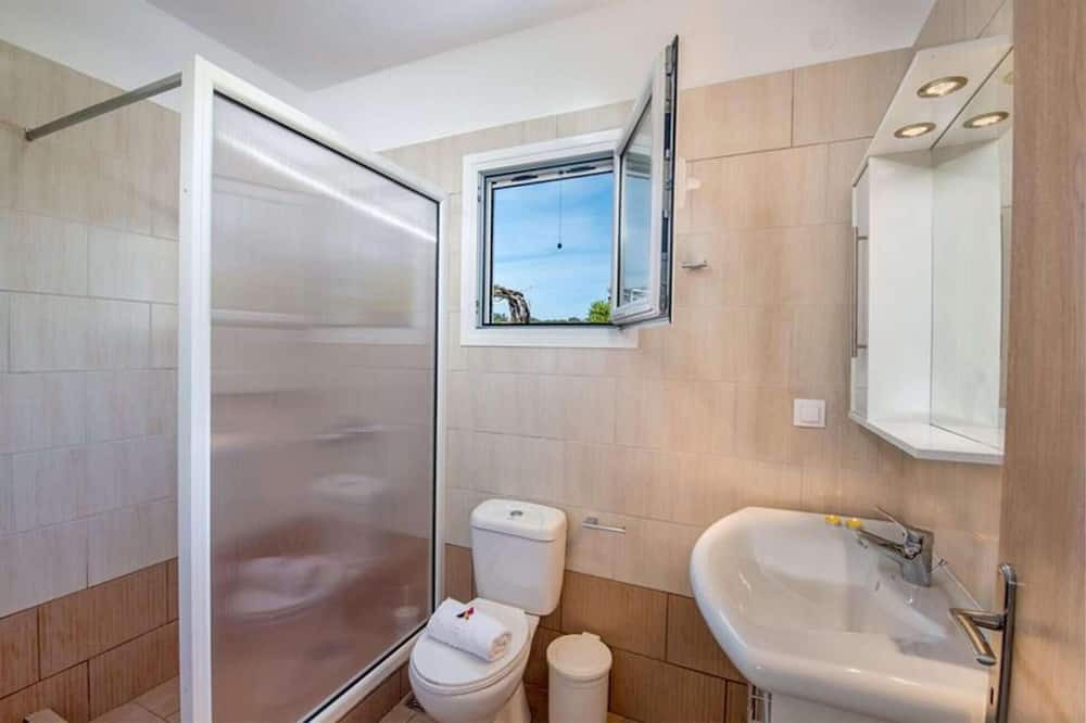 Photo of Bathroom in Longos