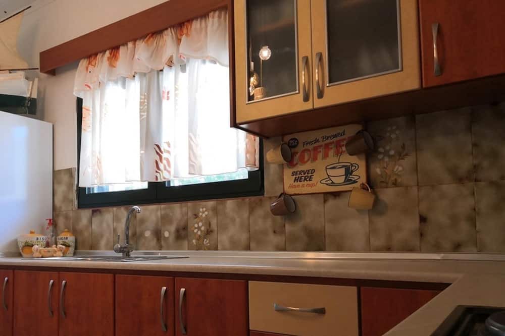 Photo of Kitchen in Megalo Chorio
