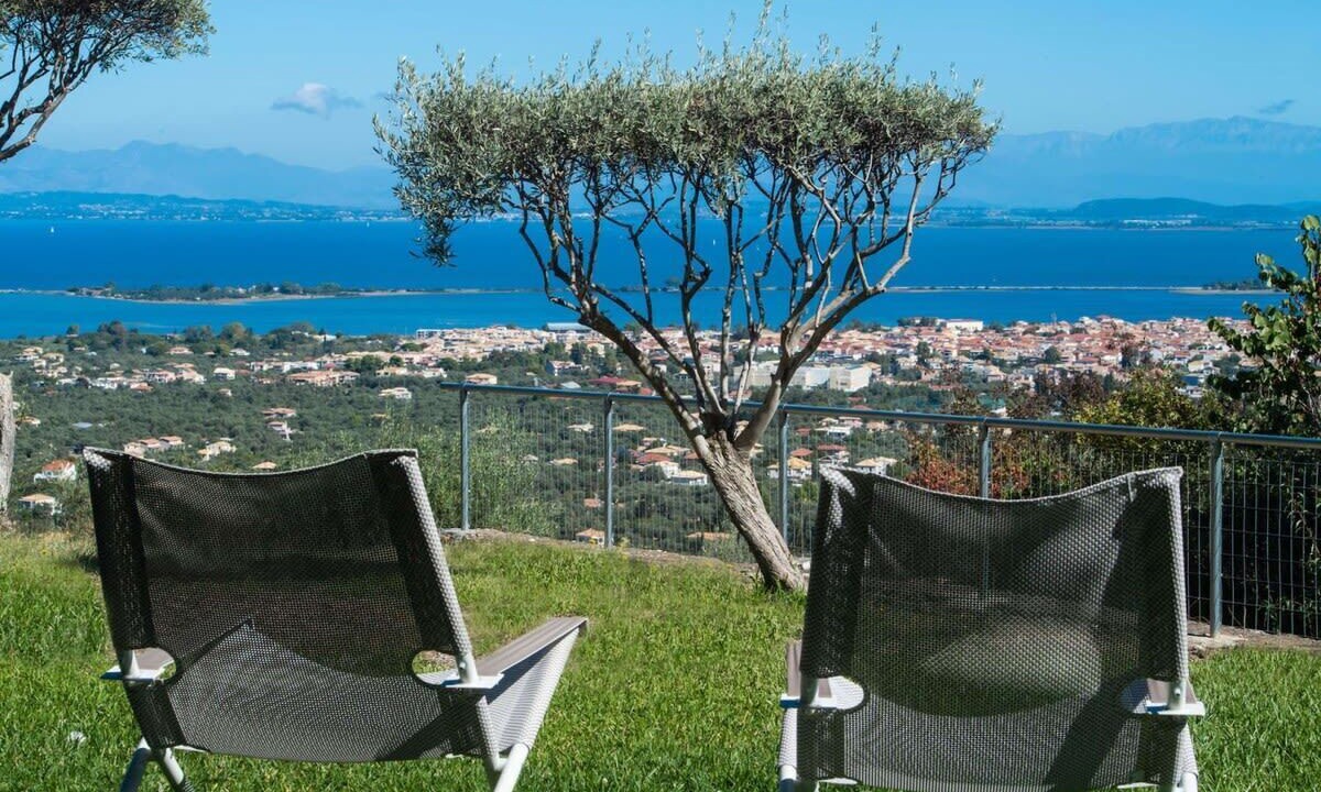 Photo of Outdoor in Apolpaina
