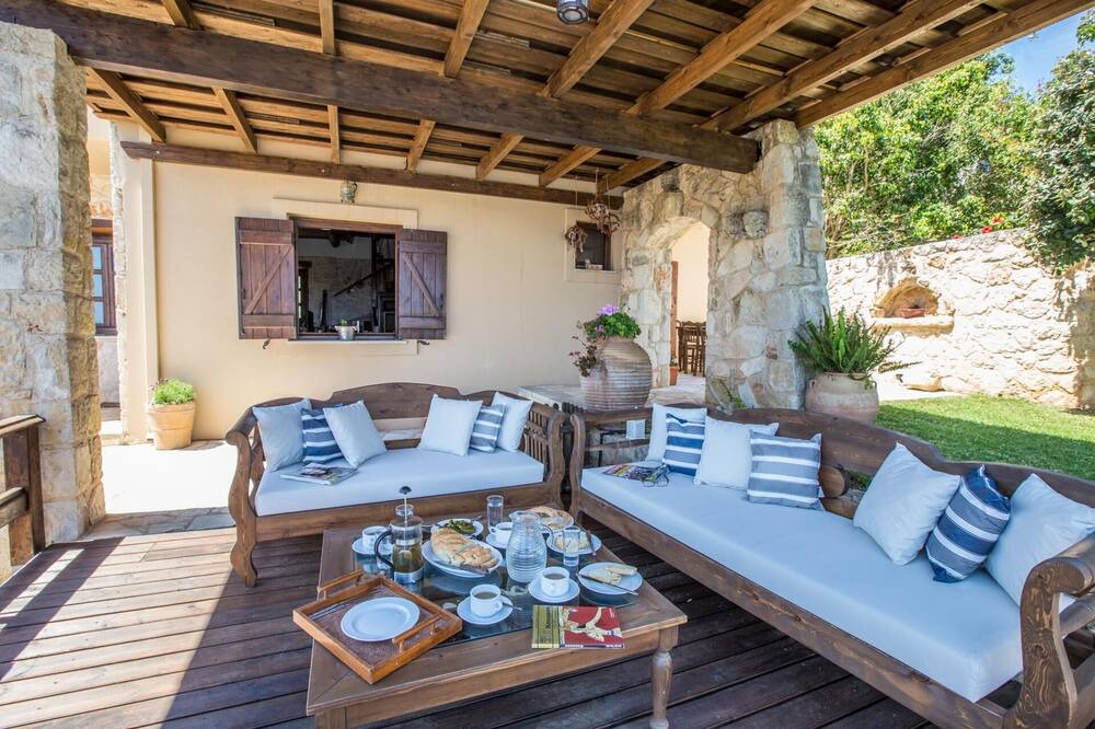 Photo of Patio Balcony in Megala Chorafia