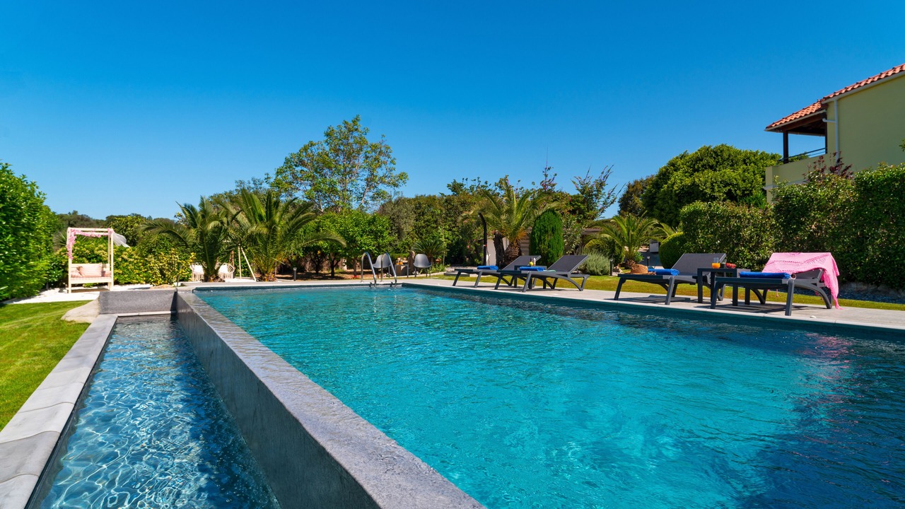 Photo of Outdoor in Ixia