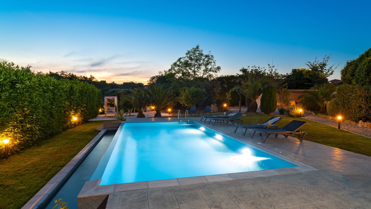 Photo of Outdoor in Ixia