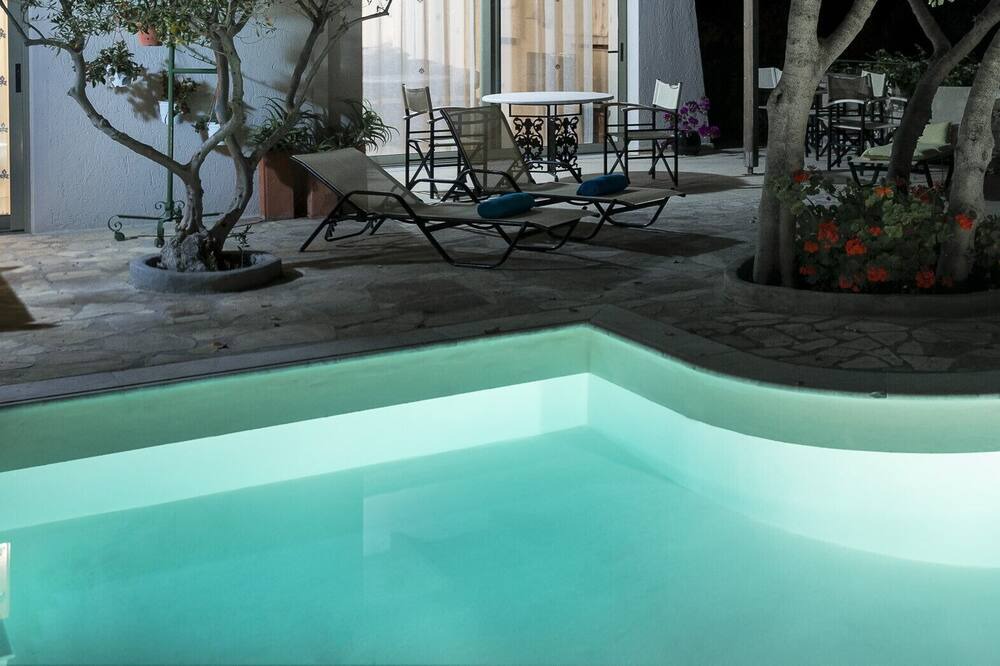 Photo of Outdoor in Istron