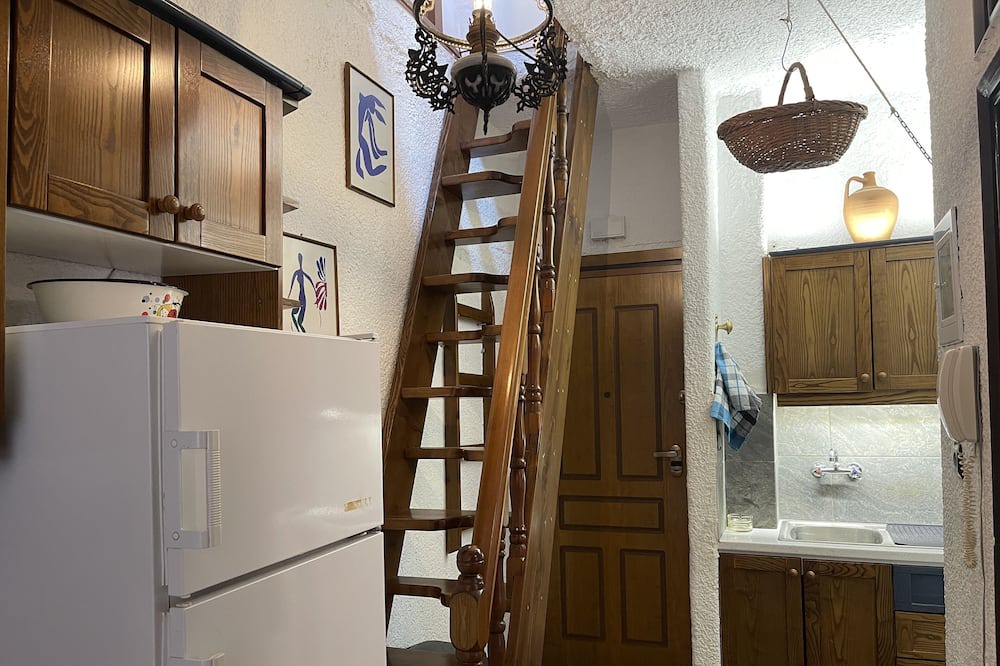 Photo of Others in Elia