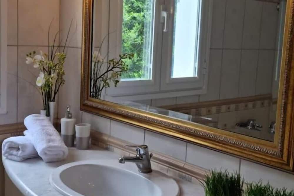 Photo of Bathroom in Vlachatika