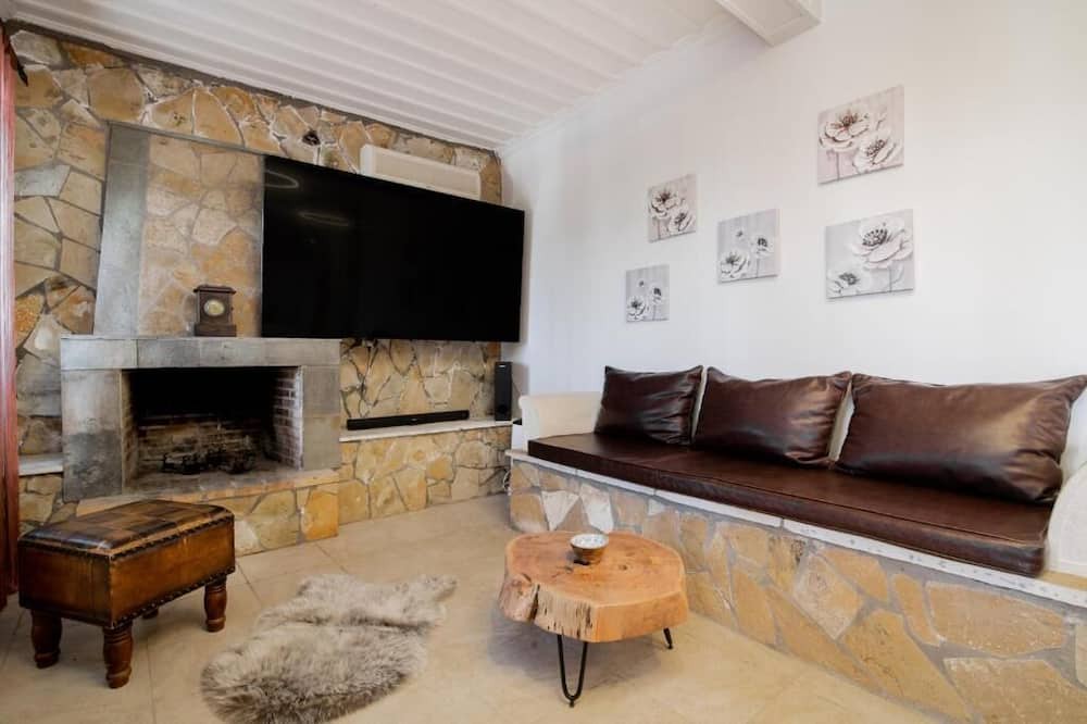 Photo of Livingroom in Agia Marina