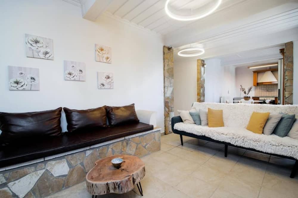 Photo of Livingroom in Agia Marina