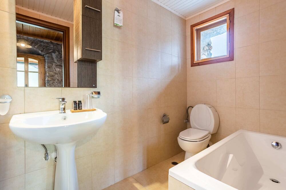 Photo of Bathroom in Artemisia