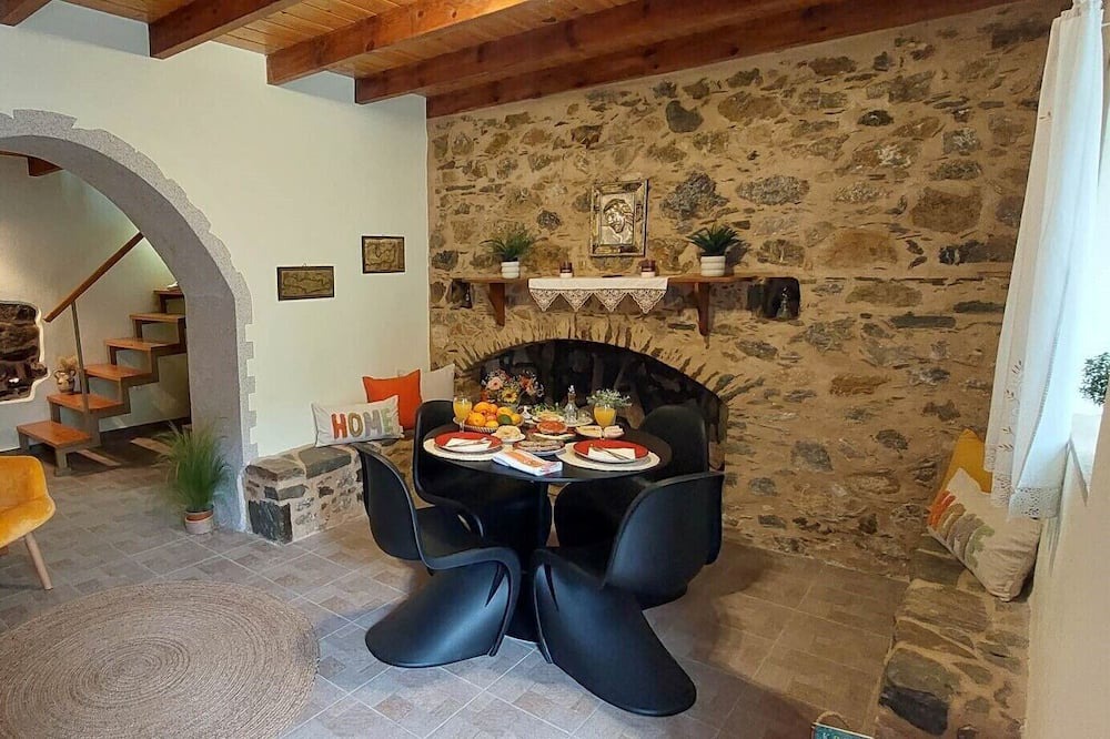 Photo of Livingroom in Sfaka