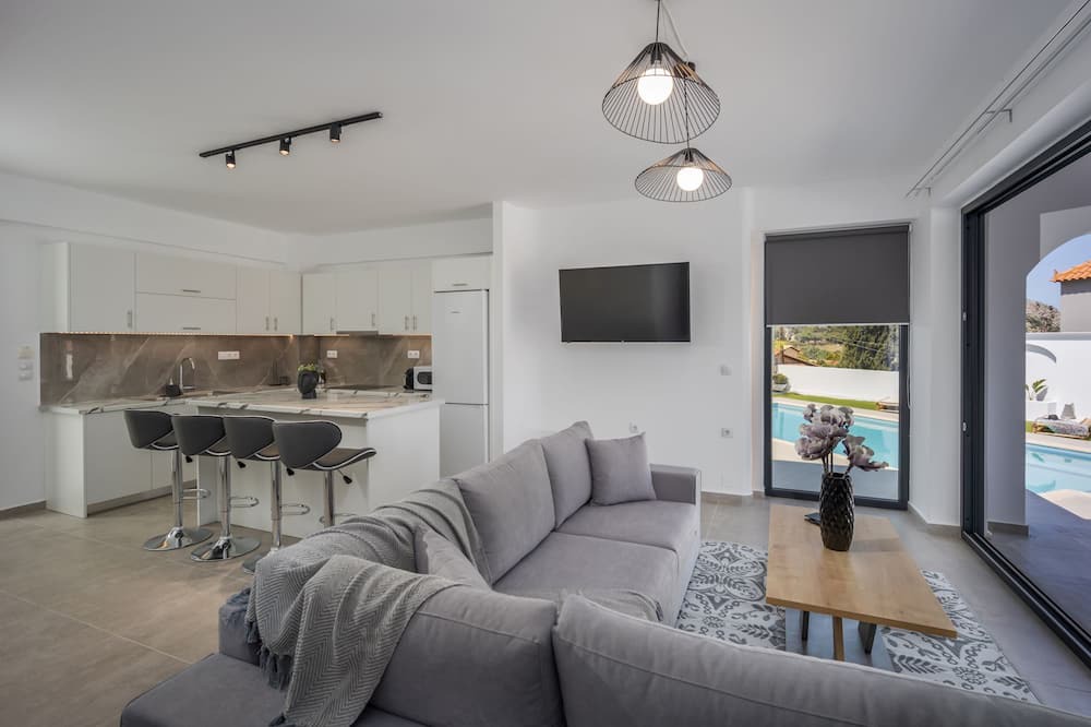 Photo of Livingroom in Malia
