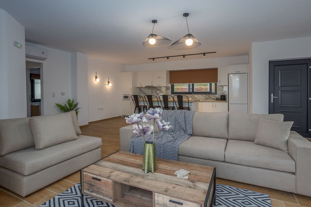 Photo of Livingroom in Malia