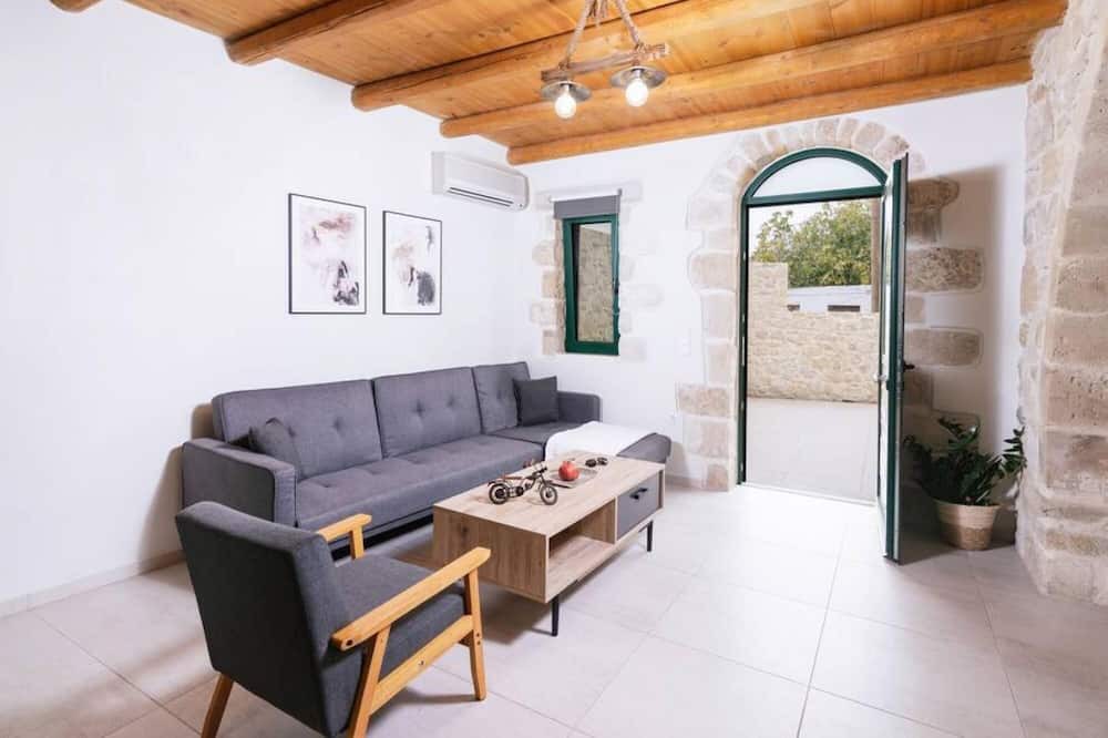 Photo of Livingroom in Petrokefalion