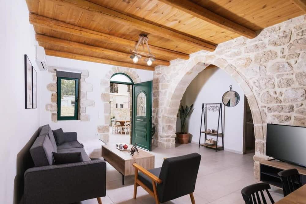 Photo of Livingroom in Petrokefalion