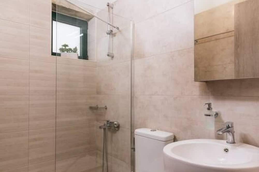 Photo of Bathroom in Petrokefalion