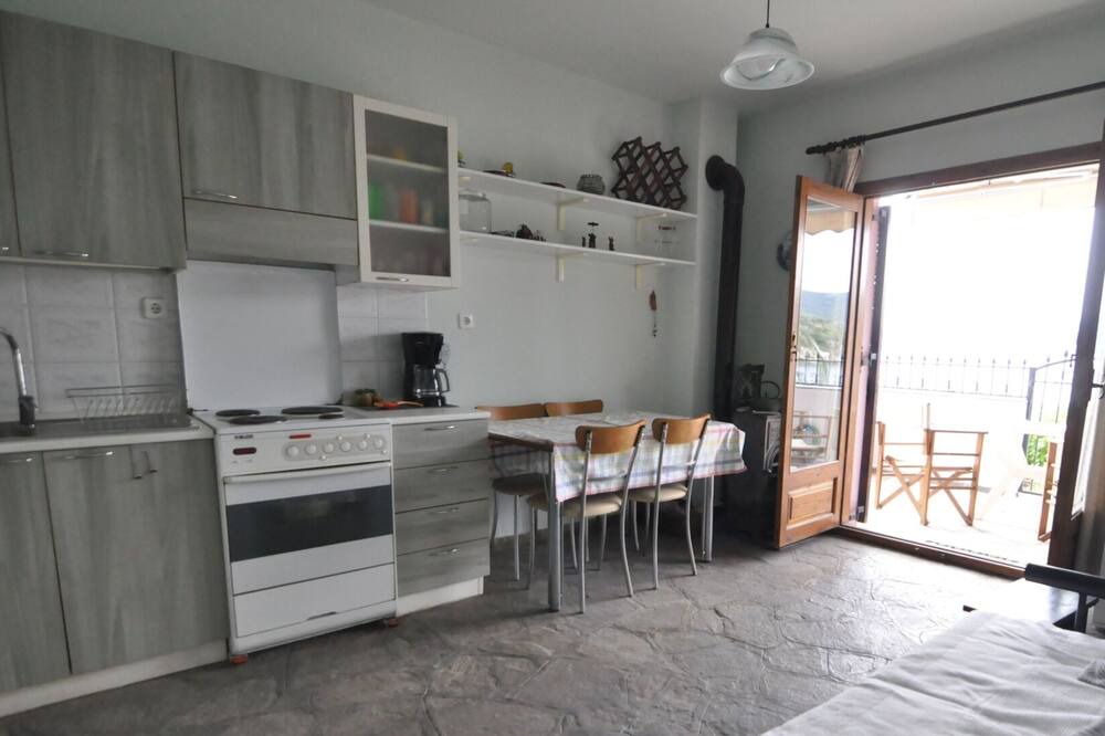 Photo of Kitchen in Pirgadikia