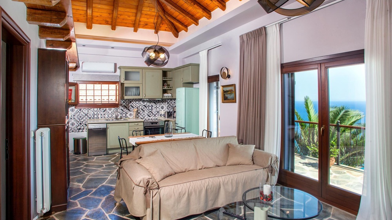 Photo of Livingroom in Papa Nero