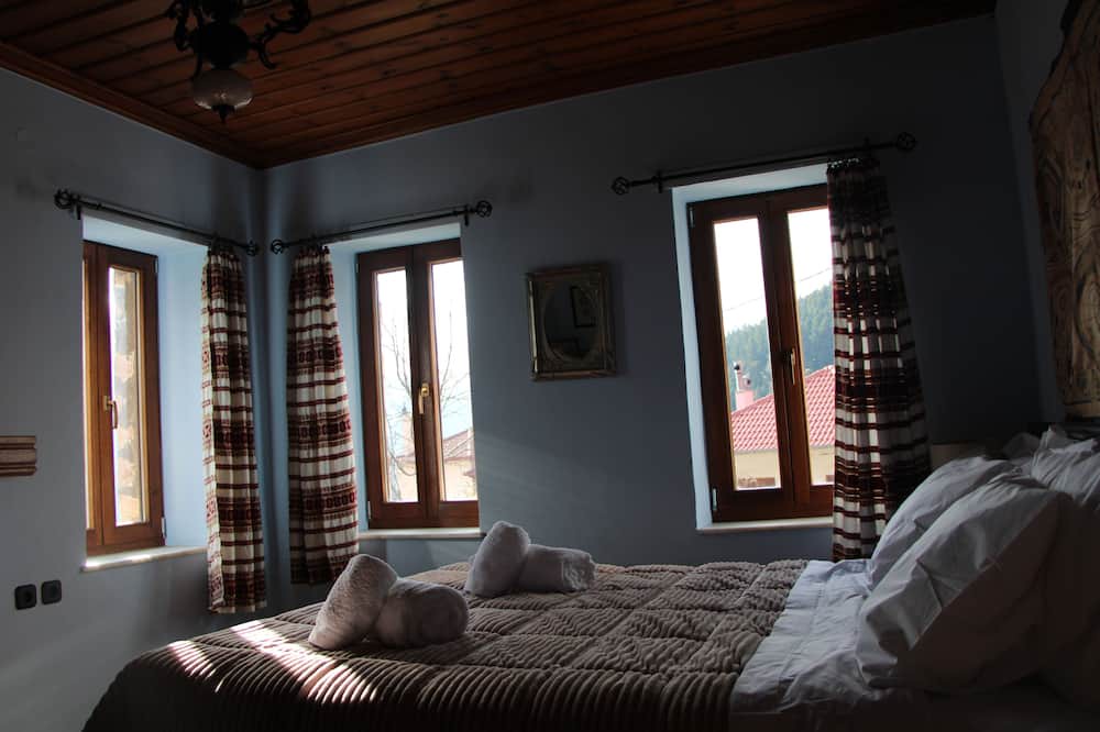 Photo of Bedroom in Karpenisi