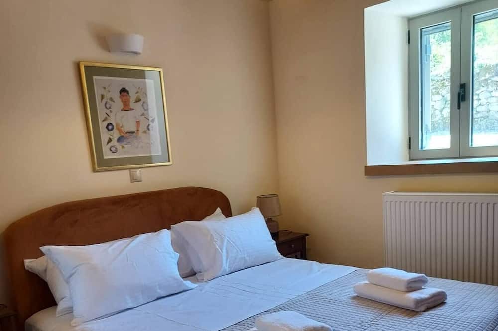 Photo of Bedroom in Zarouhla