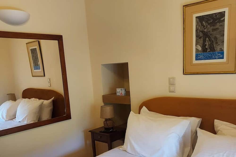 Photo of Bedroom in Zarouhla
