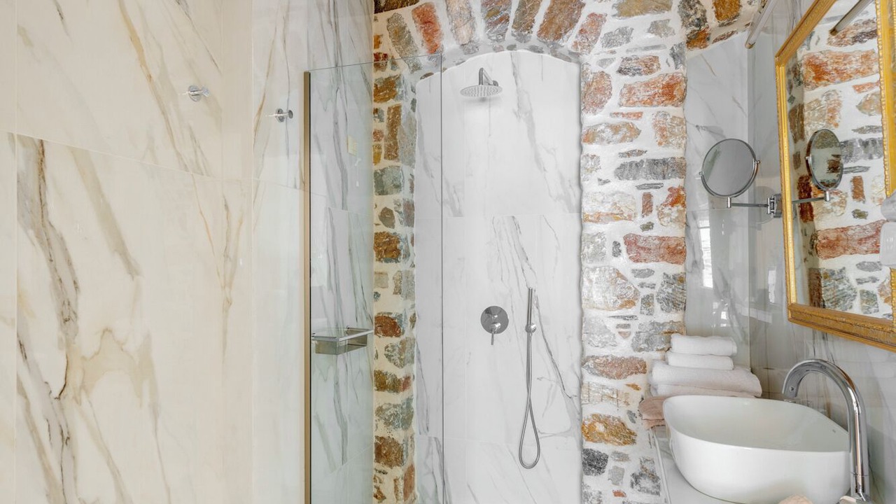 Photo of Bathroom in Ermoupoli