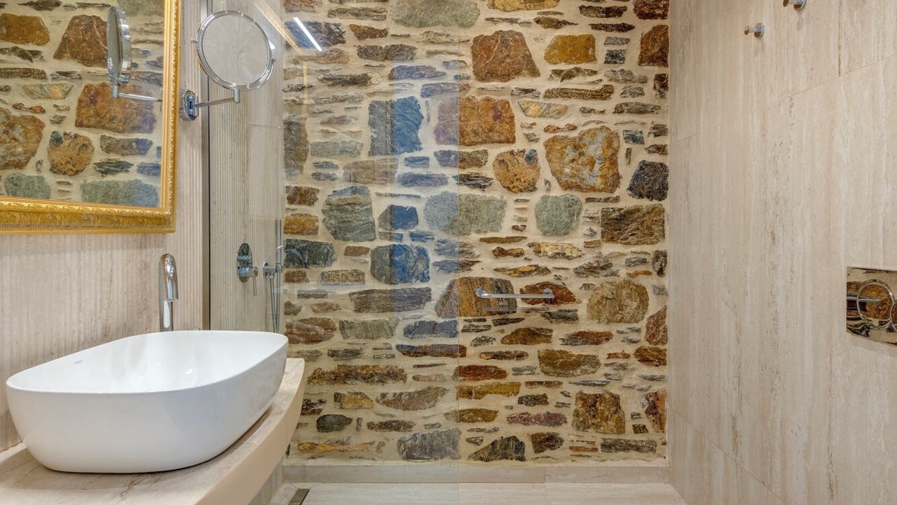 Photo of Bathroom in Ermoupoli