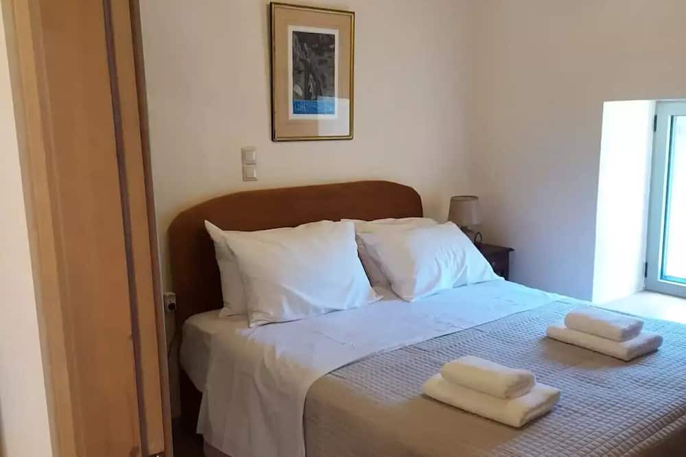 Photo of Bedroom in Zarouhla