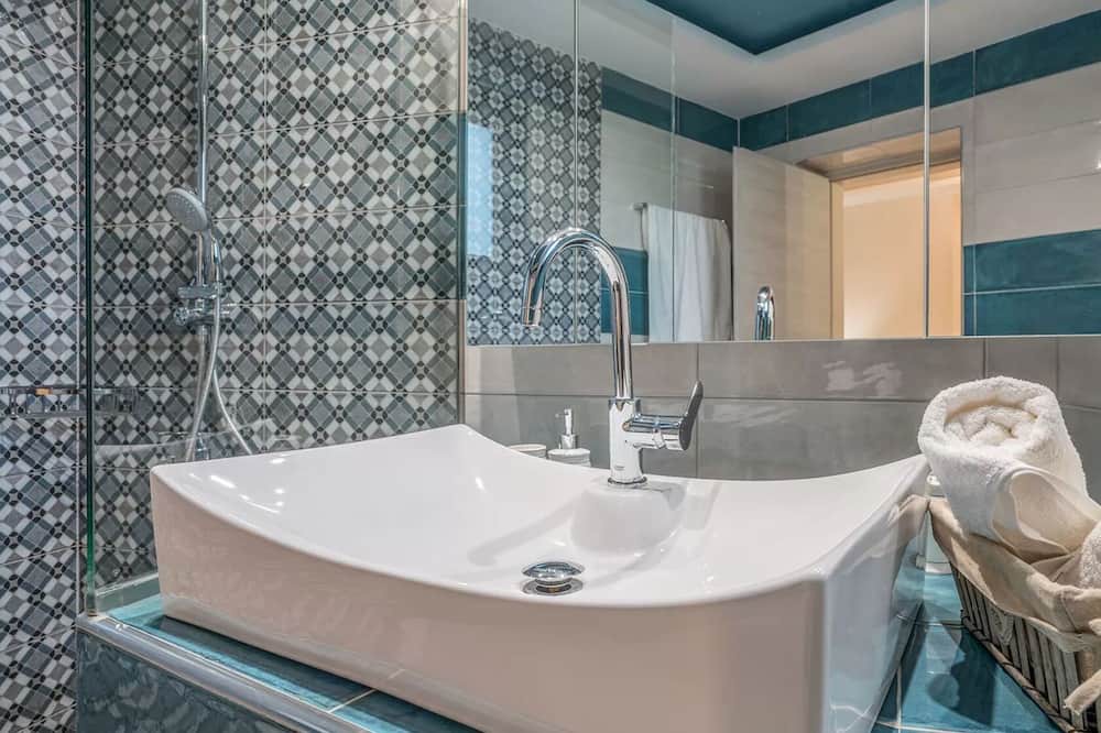 Photo of Bathroom in Fiolitis