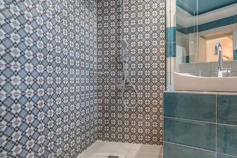 Photo of Bathroom in Fiolitis