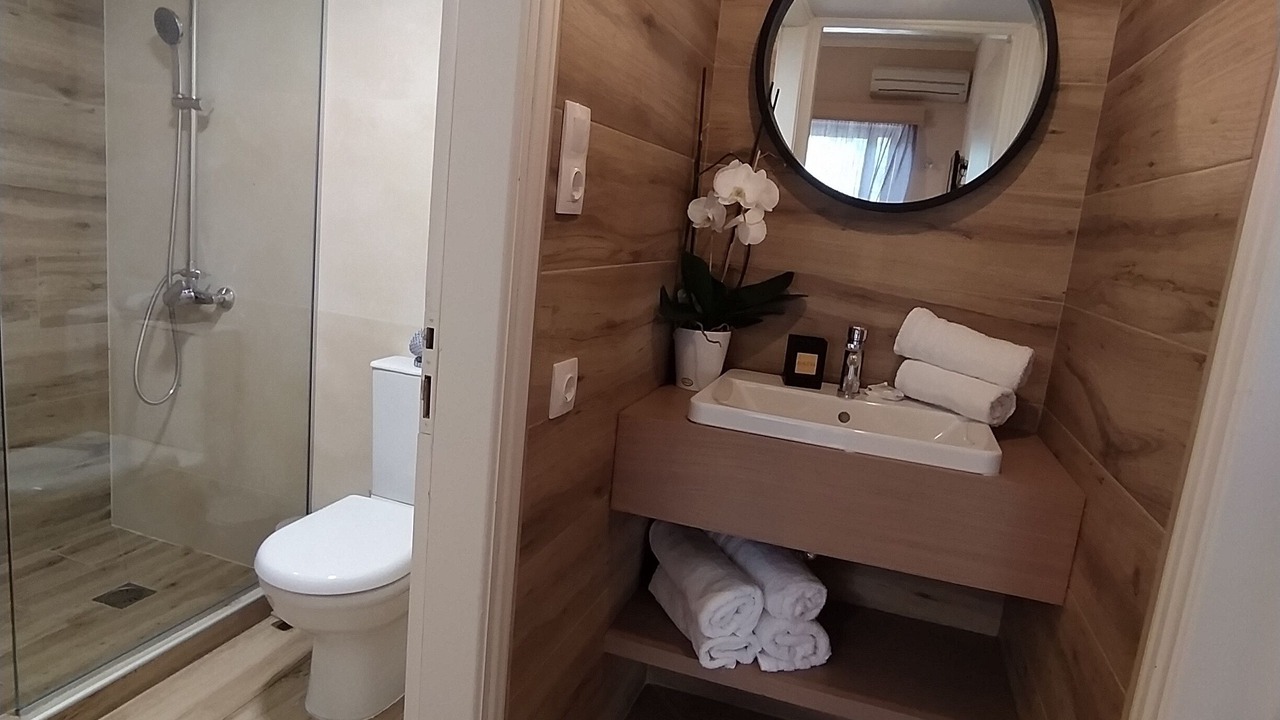 Photo of Bathroom in Gialos