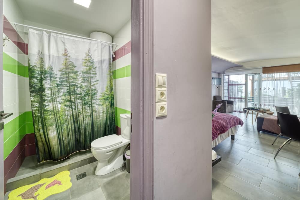 Photo of Bathroom in Kamena Vourla