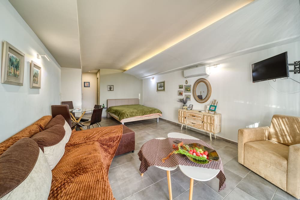 Photo of Livingroom in Molos-Agios Konstantinos