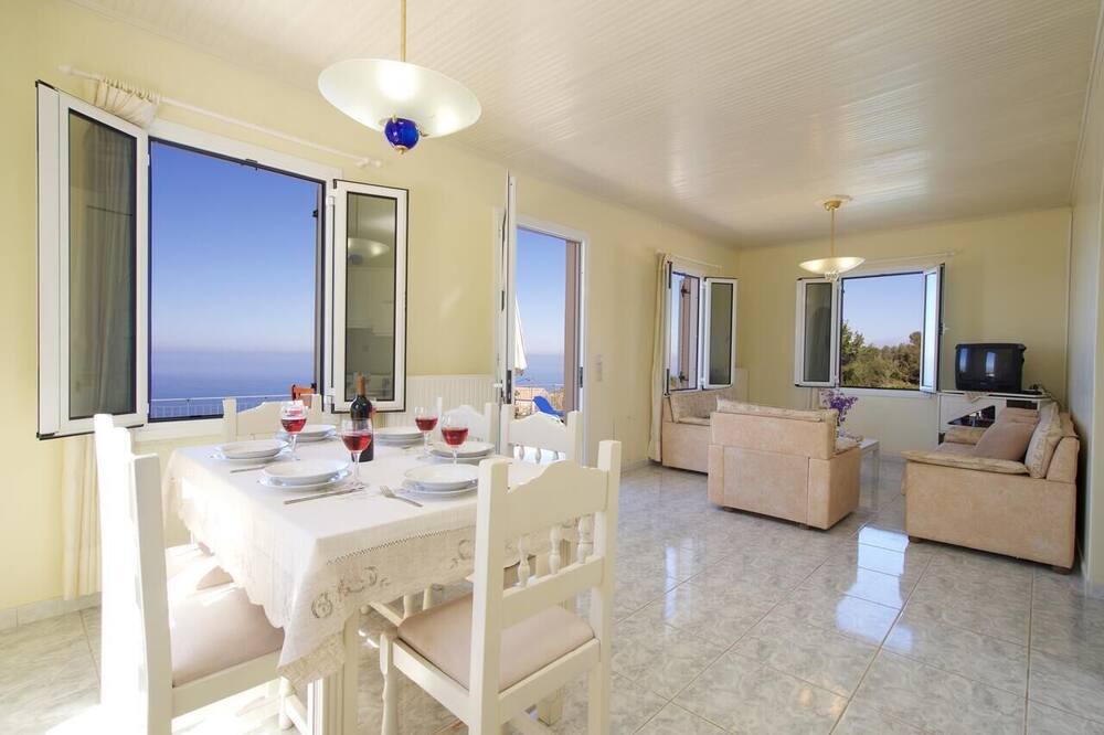 Photo of Livingroom in Mesovounia