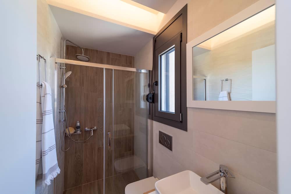 Photo of Bathroom in Petaloudes