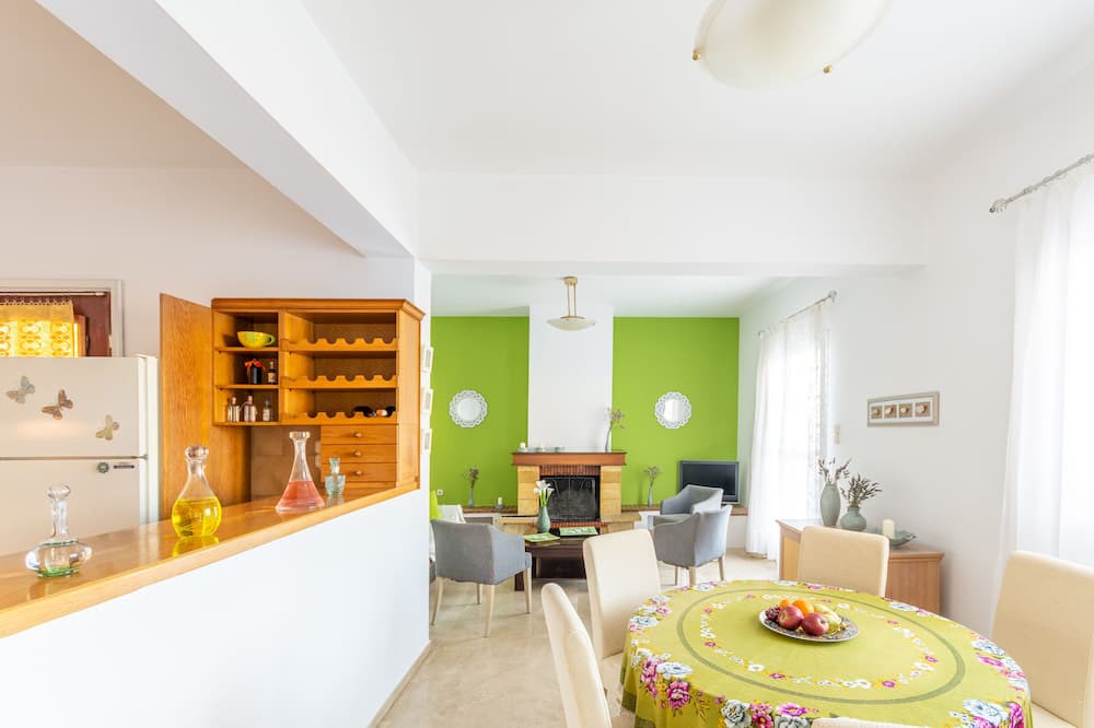 Photo of Livingroom in Old Hersonissos