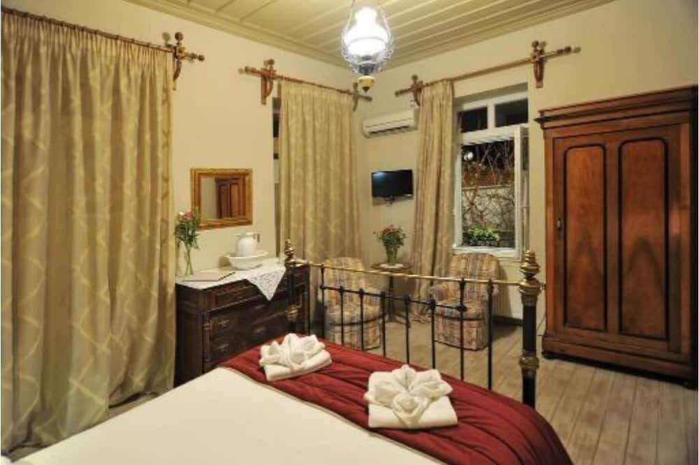 Photo of Bedroom in Galaxidi