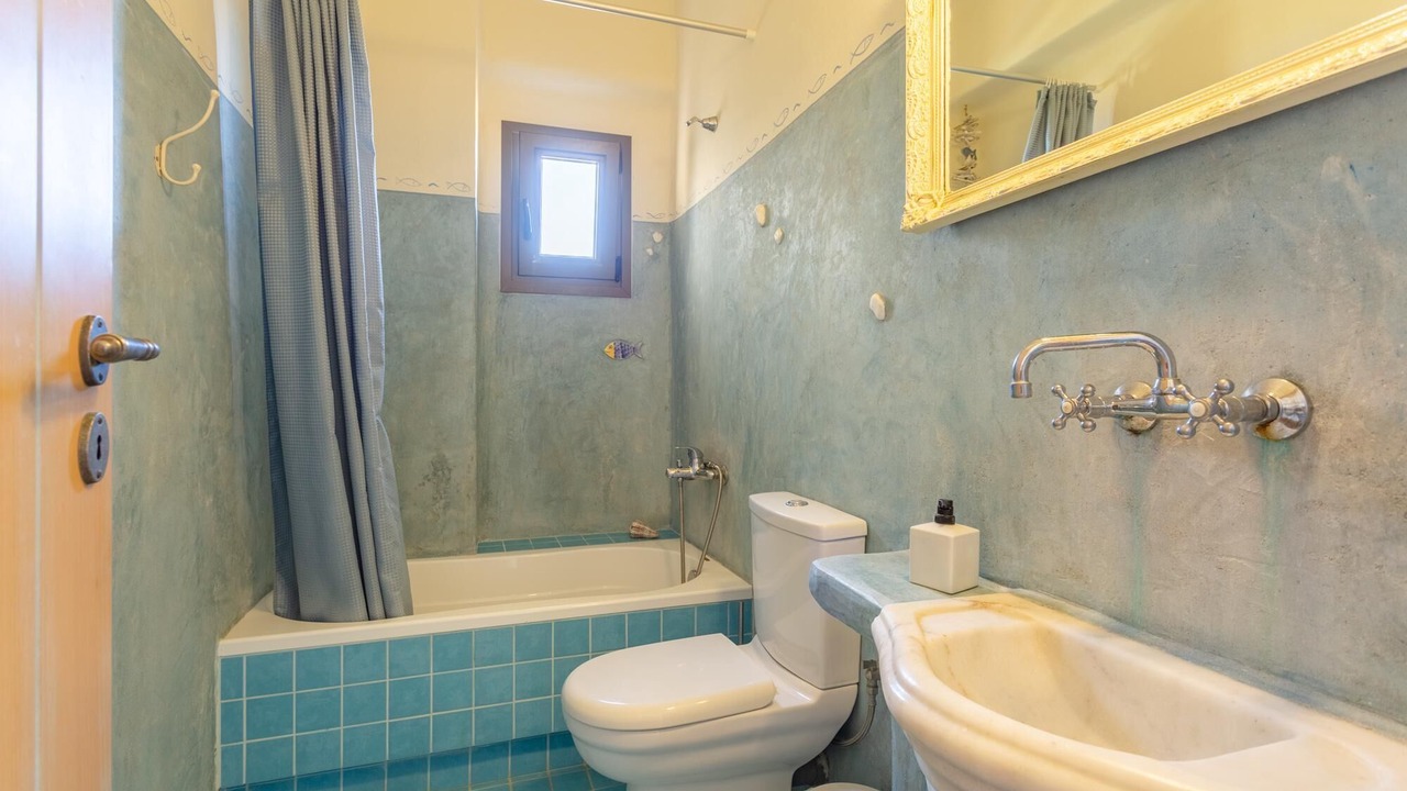 Photo of Bathroom in Panormos