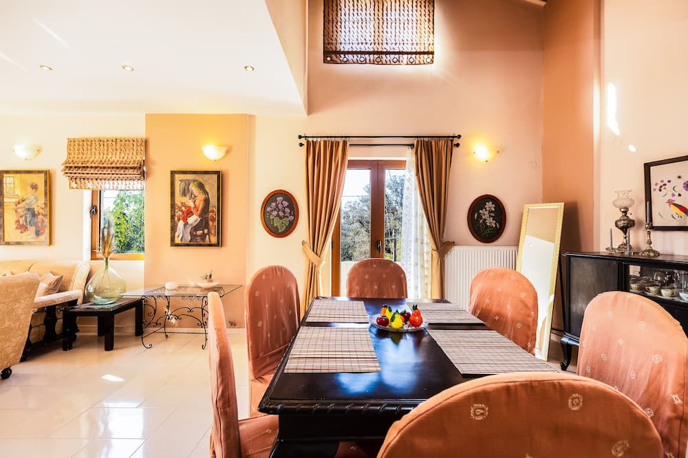 Photo of Patio Balcony in Armenoi