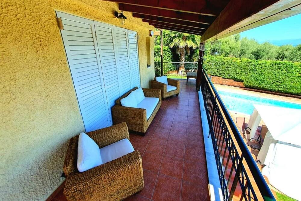 Photo of Patio Balcony in Paralia Porovitsis