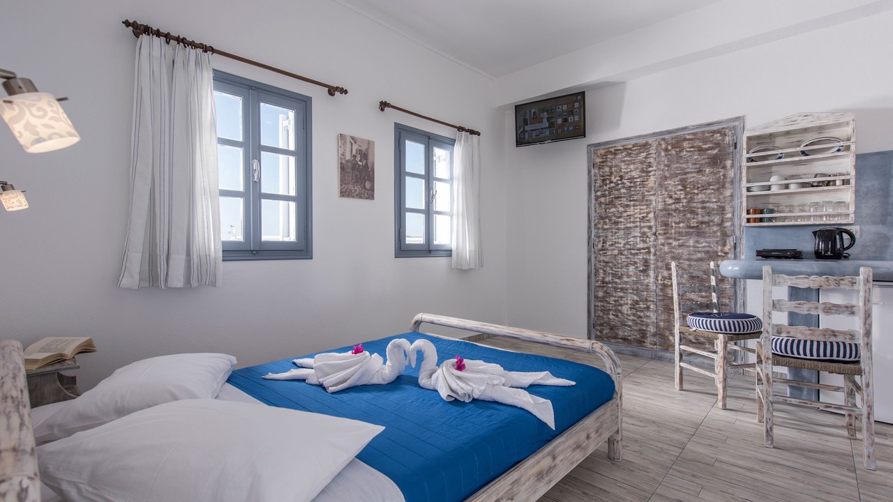 Photo of Bedroom in Oia