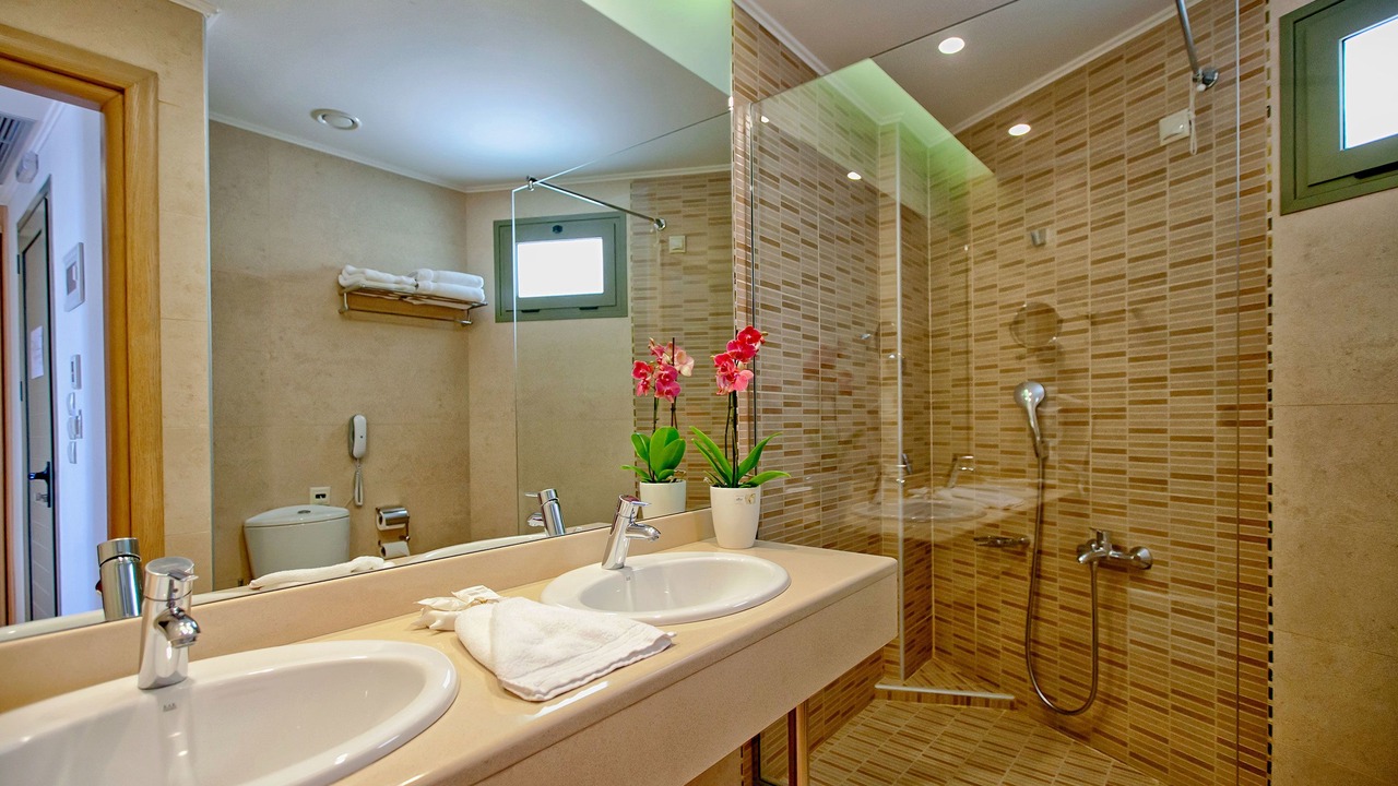 Photo of Bathroom in Mikros Gialos