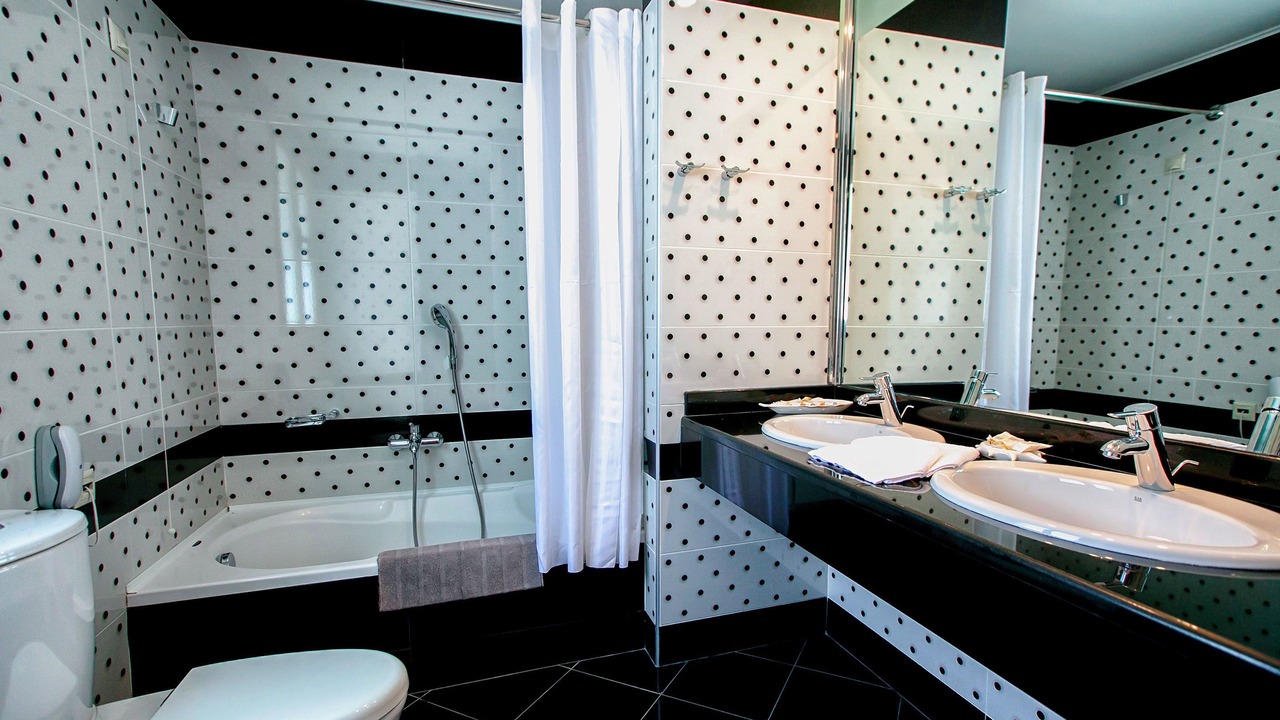 Photo of Bathroom in Mikros Gialos