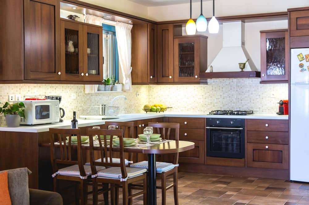 Photo of Kitchen in Giannoudion