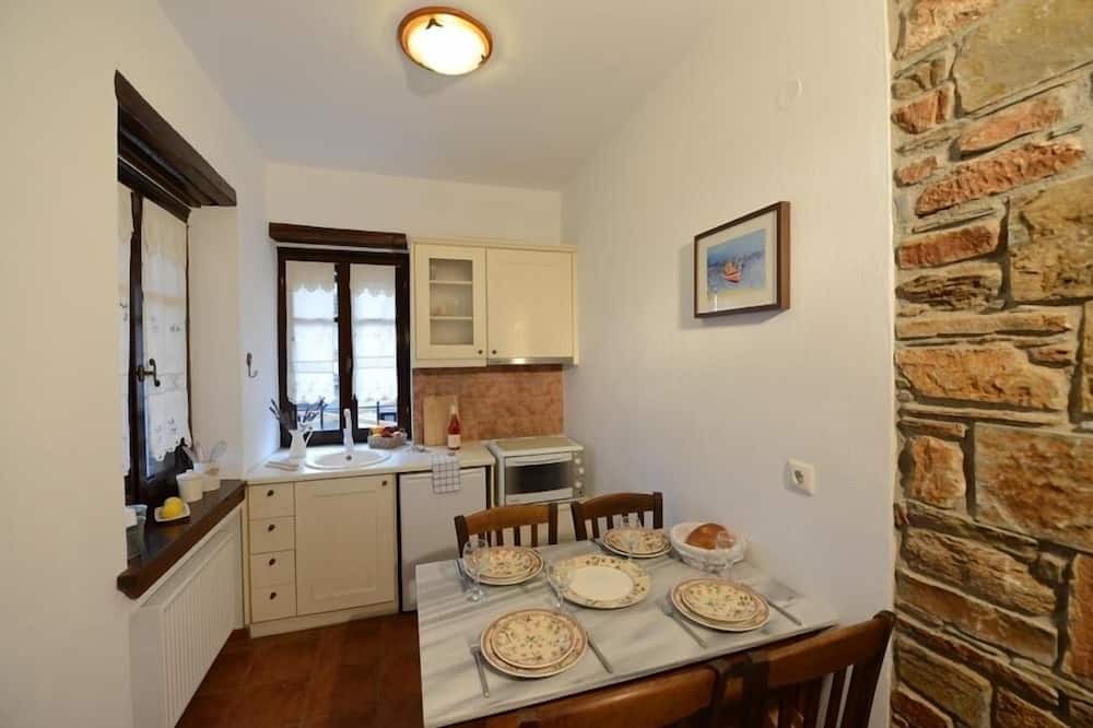 Photo of Kitchen in Lafkos