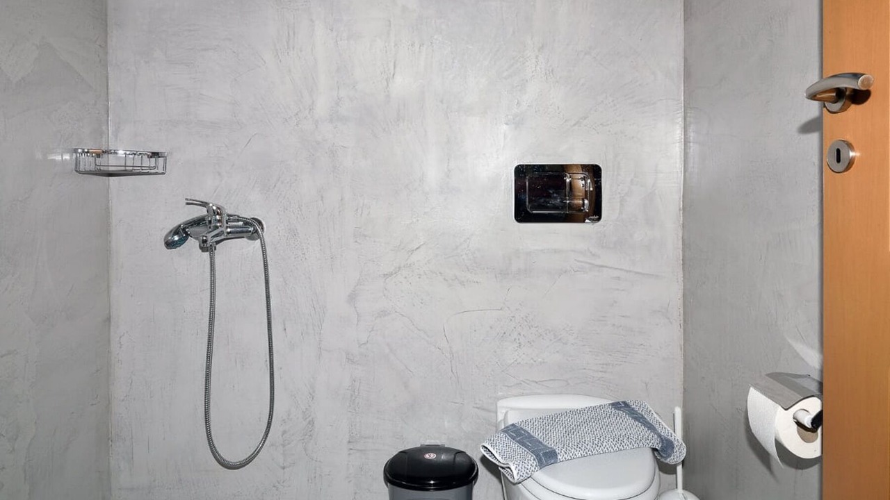 Photo of Bathroom in Strovles